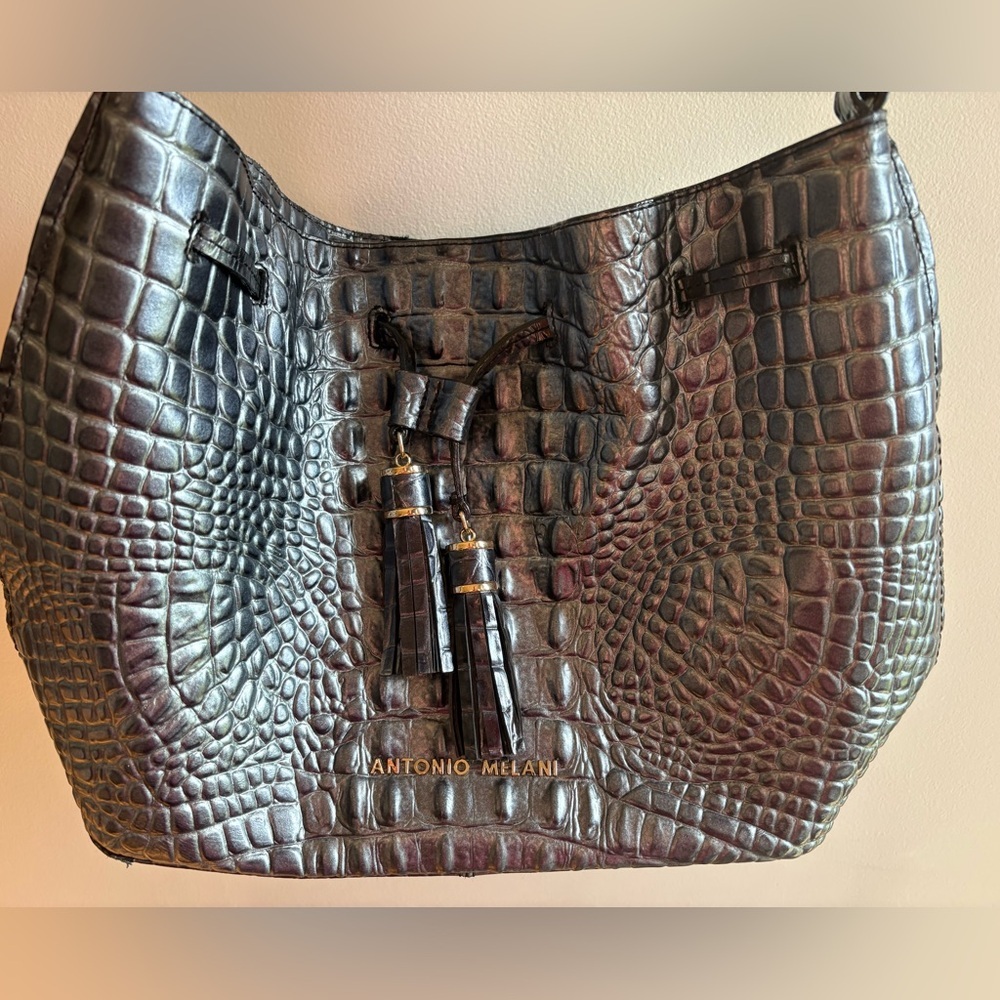 ANTONIO MELANI Black Leather Shoulder Bag with Crocodile Embossed Texture